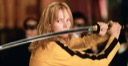 Ejemplo de Flow AI: una guerrera con una katana bajo una iluminación cinematográfica